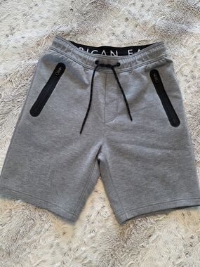 American Eagle Gray Men's Tech Shorts SMALL